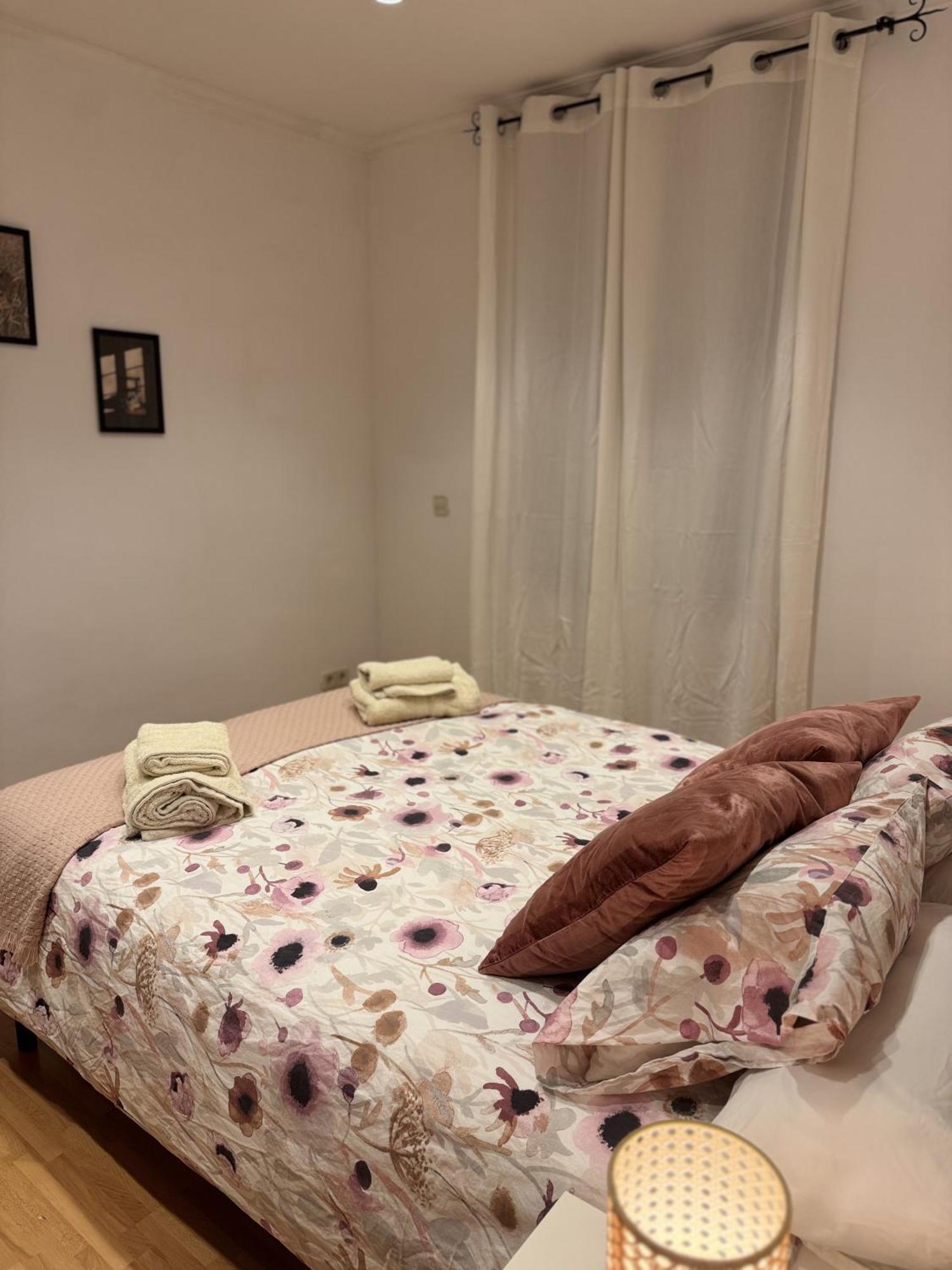 شقة Acogedor Piso En برشلونة المظهر الخارجي الصورة